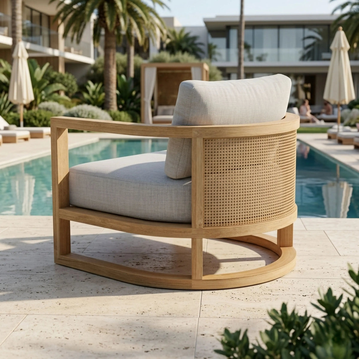 JUNUS LOUNGE ARMCHAIR