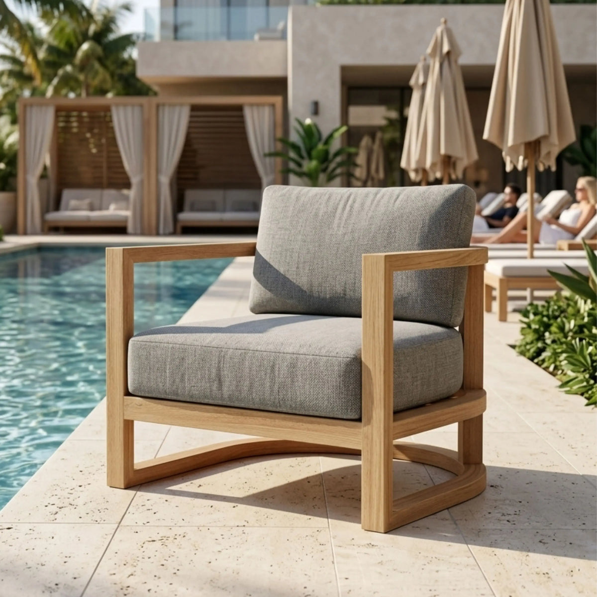 JUNUS LOUNGE ARMCHAIR