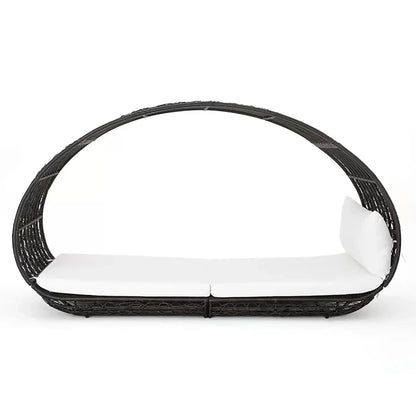 Abigal Outdoor Wicker Daybed With Cushion