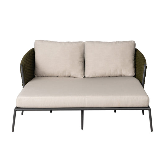 Lloyd Flanders Escape Daybed