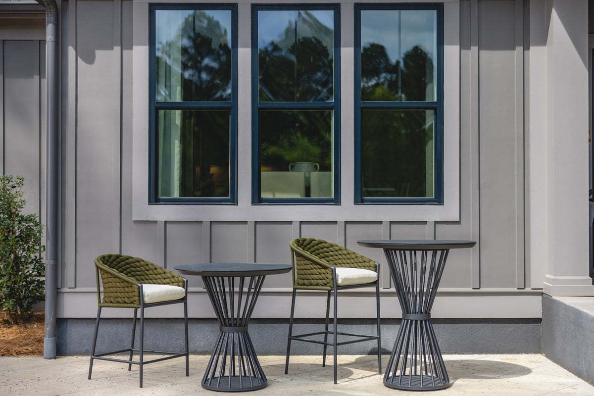 Lloyd Flanders Escape 36" Round Bar Table — manufacturer product view 1