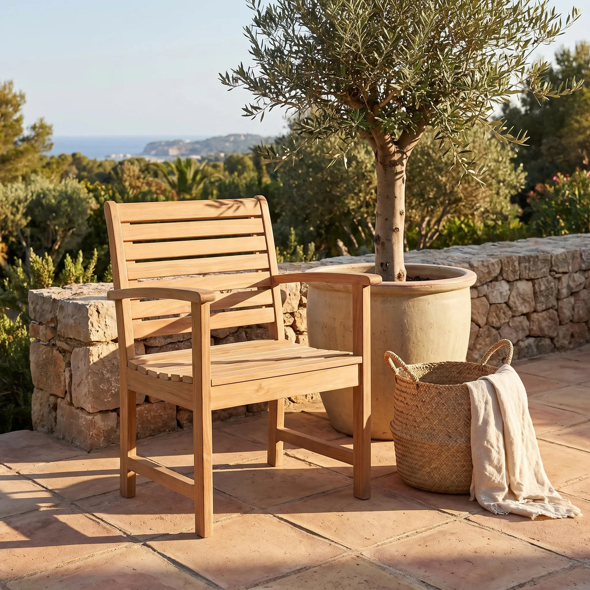 VICTORIA DINING ARMCHAIR